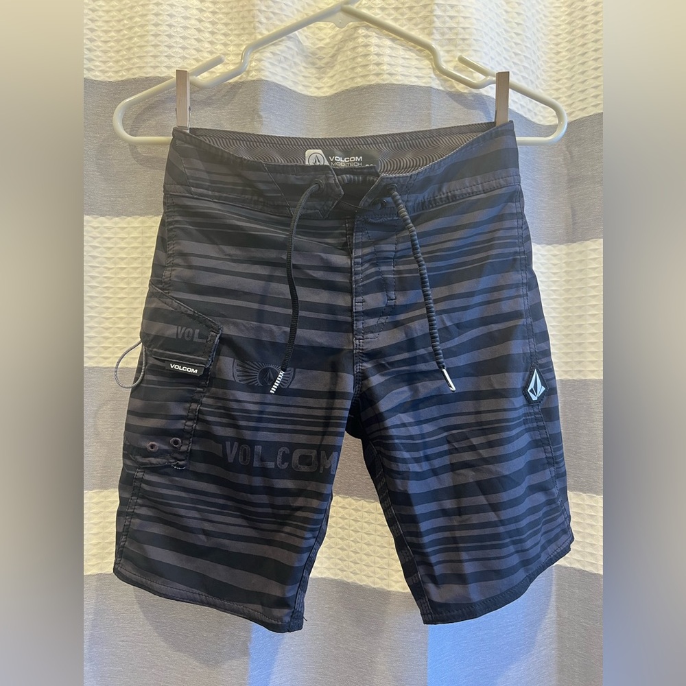 Volcom Mod-Tech Black and gray striped boys surf shorts